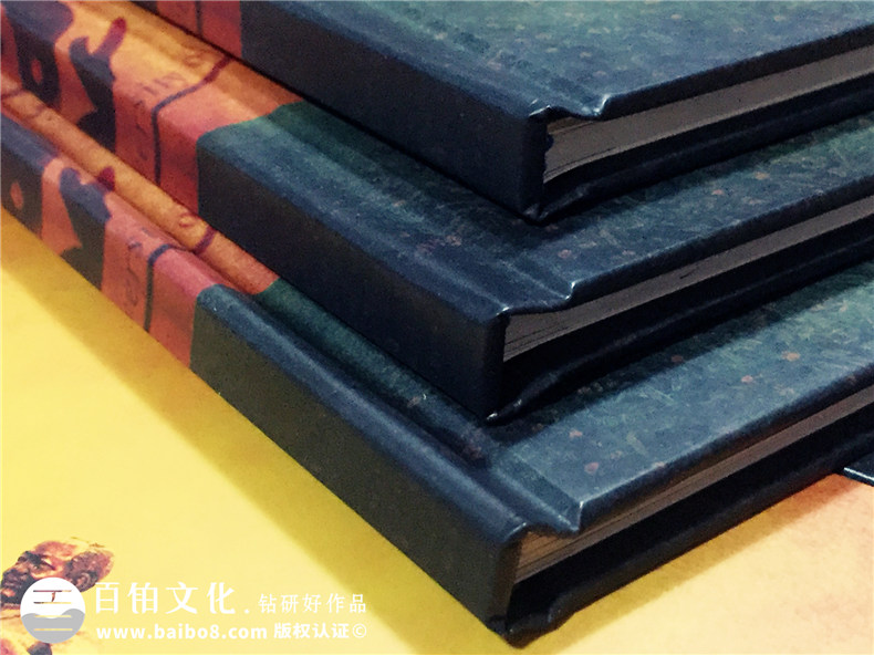 成都中醫(yī)藥大學(xué)六十周年校慶同學(xué)聚會紀(jì)念冊